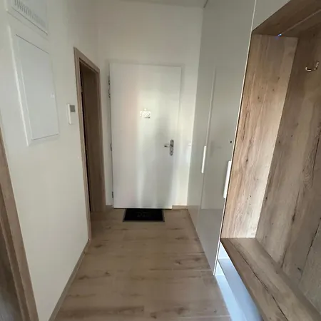 Majestic Old Town Apartment *