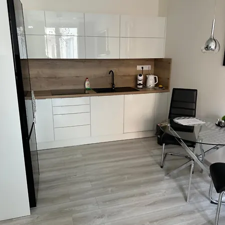 Majestic Old Town Apartment *